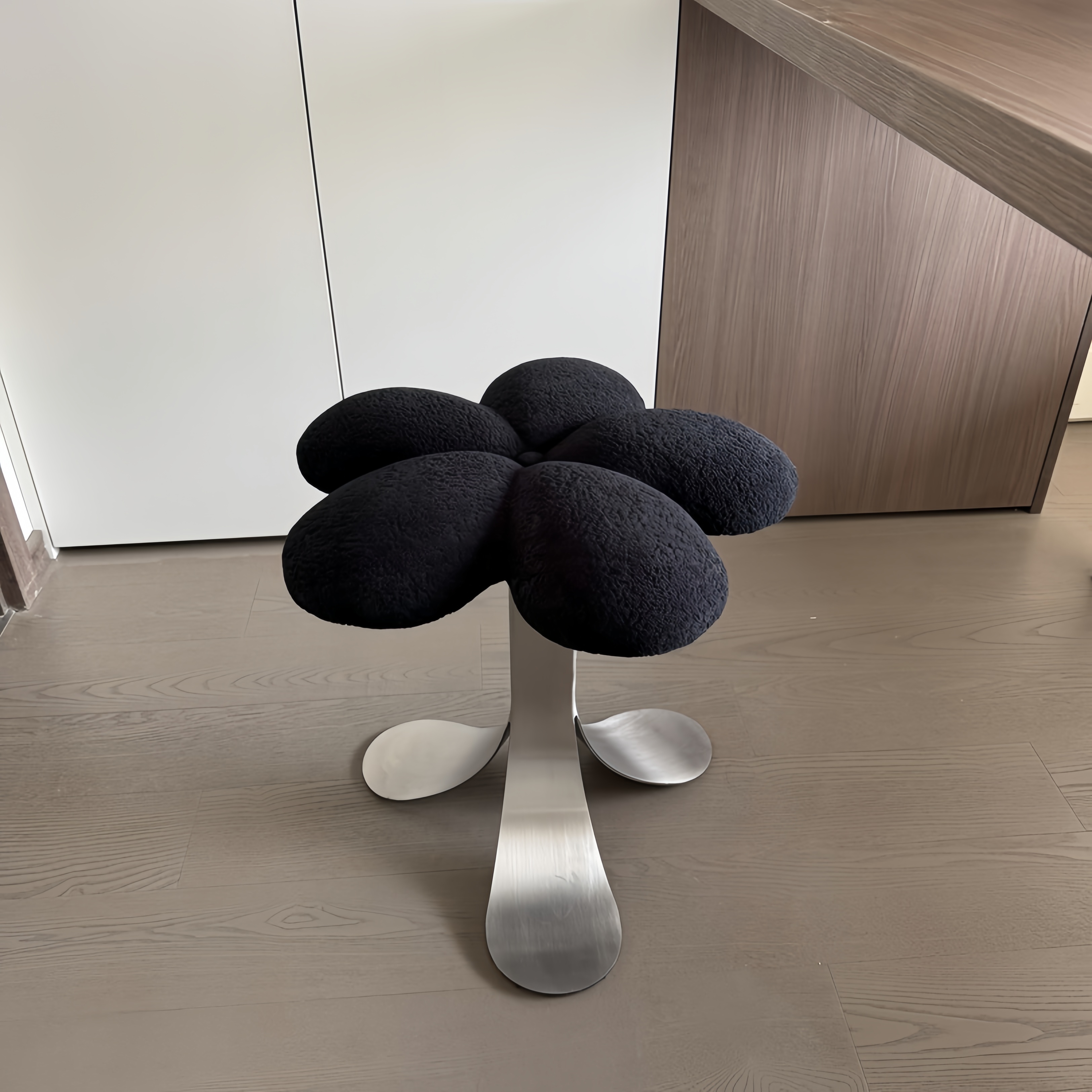 轻奢高级感梳妆凳简约不锈钢