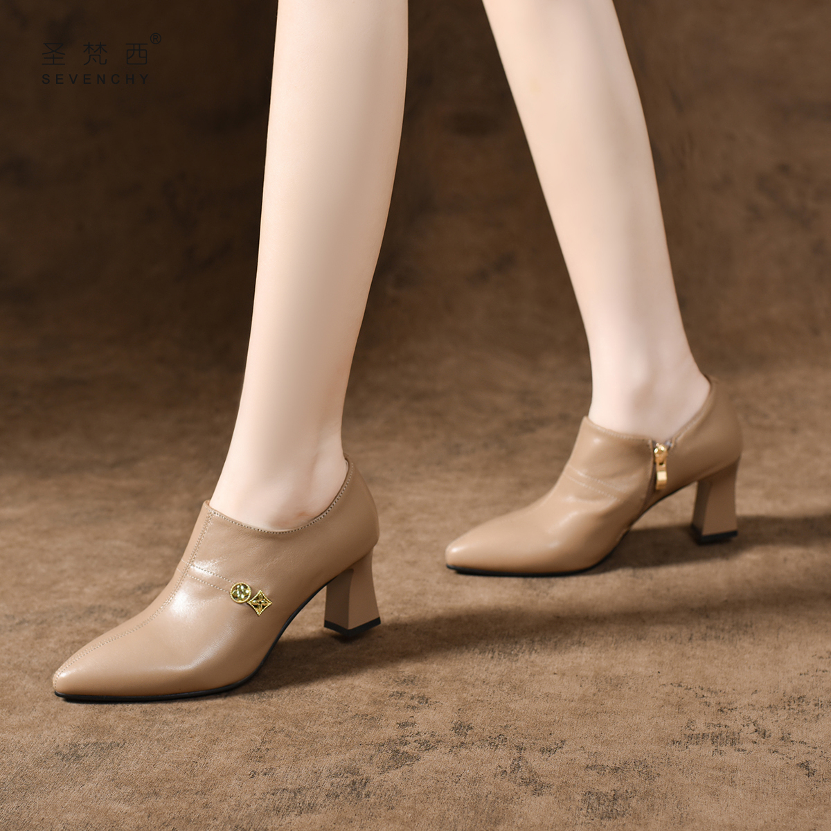 2025新款女士气质尖头粗跟高跟鞋秋冬女鞋软皮羊皮深口单鞋真皮鞋