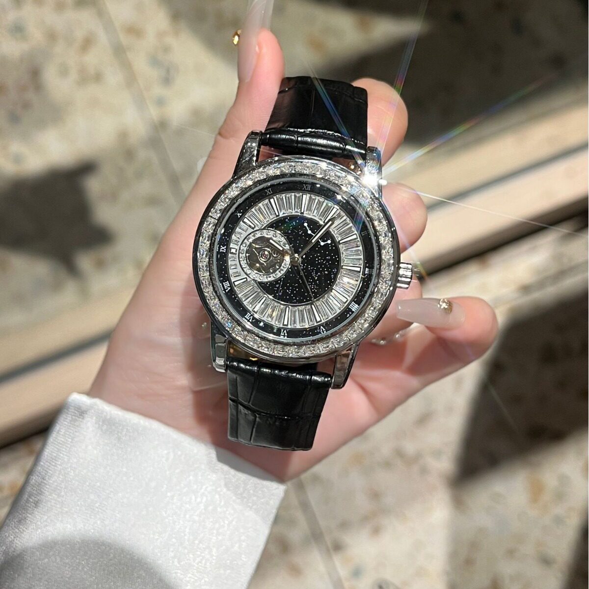 正品黑天鹅手表女款时尚潮流高颜值皮带大表盘女士手表2025新款