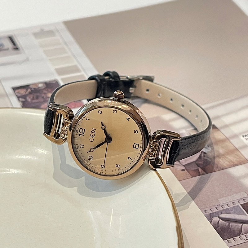 歌迪手表女款学生复古简约皮带圆盘女表轻奢小众女士手表高级感