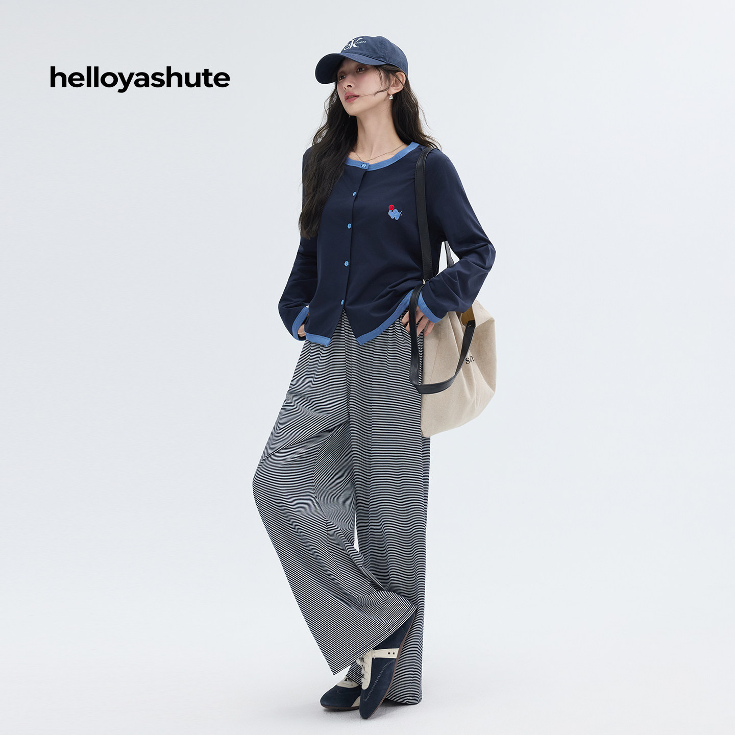 睡衣女春秋款长袖长裤休闲可外穿棉简约家居服卡通条纹带胸垫套装