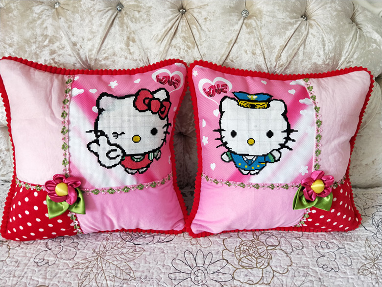 包邮手工十字绣成品抱枕 Kitty猫卡通绒面一对方枕靠枕车枕绣好的