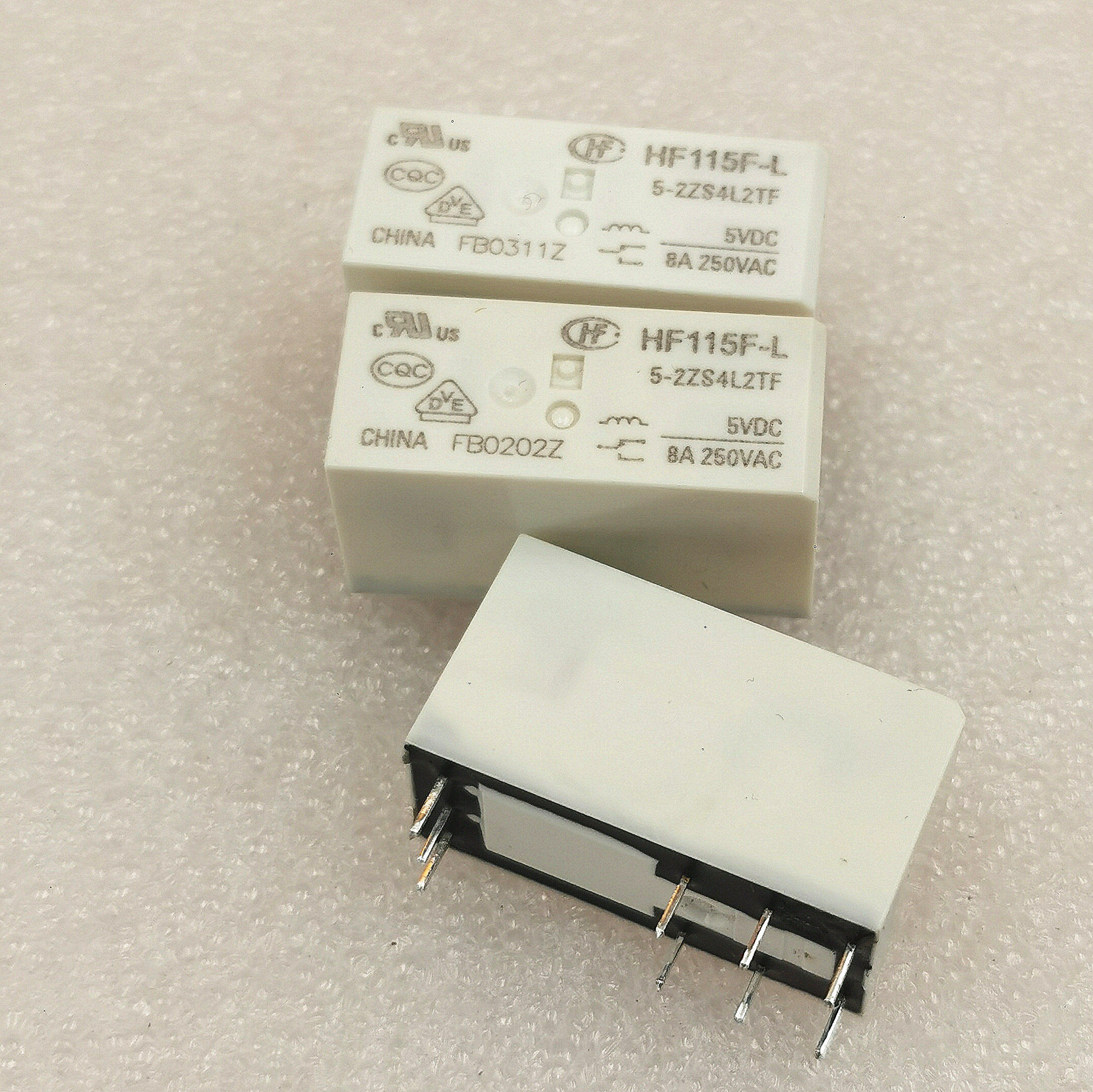 HF115F-L 5-2ZS4L2TF 全新宏发继电器 5VDC 磁保持双线圈 8A现货
