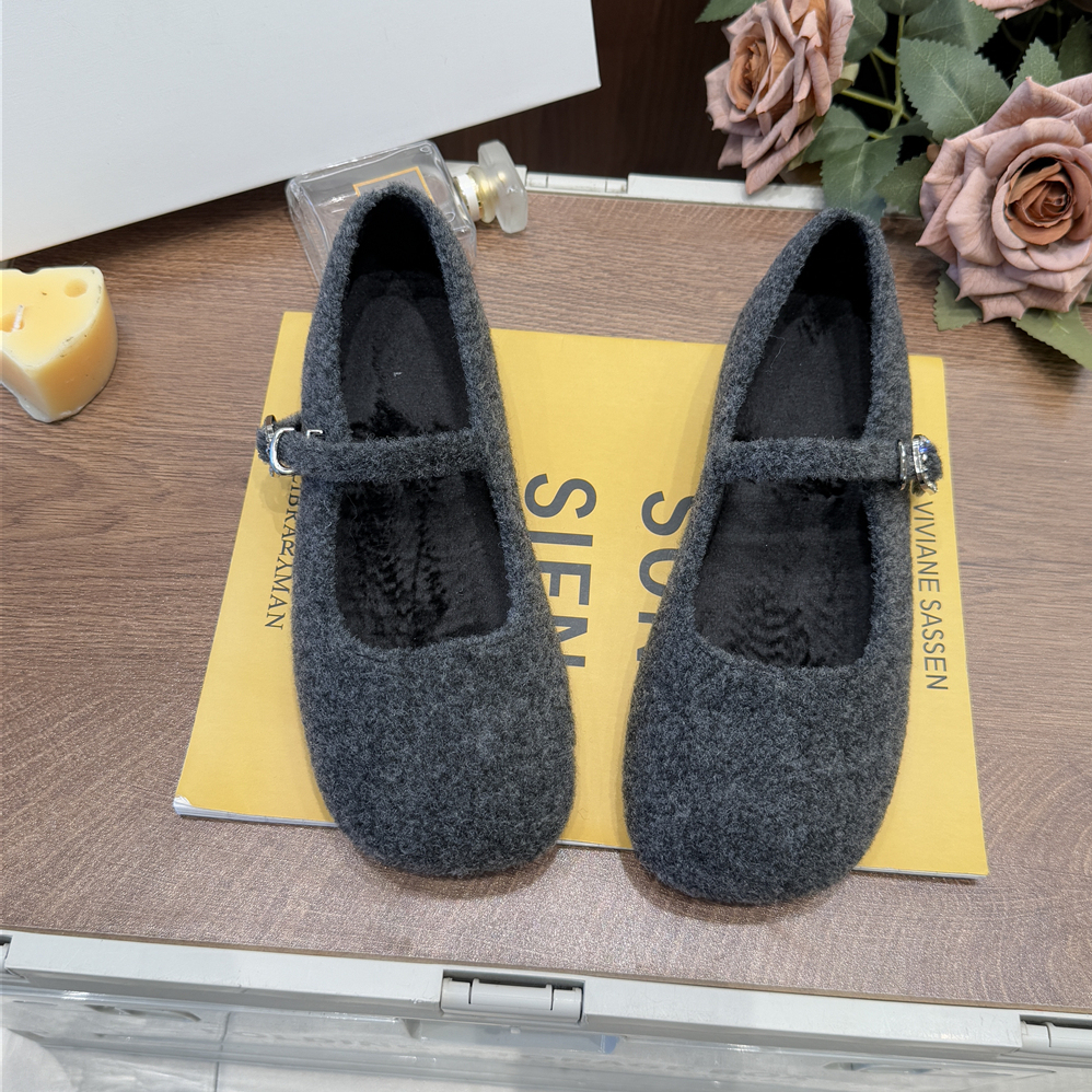 雨薇露露2025冬新舒适灰色勃肯鞋