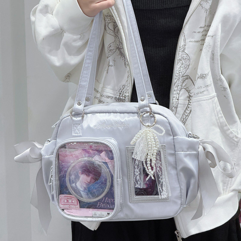 AORDA 二次元波士顿外出制服痛包单肩斜挎吧唧丝带小食量10cm娃包