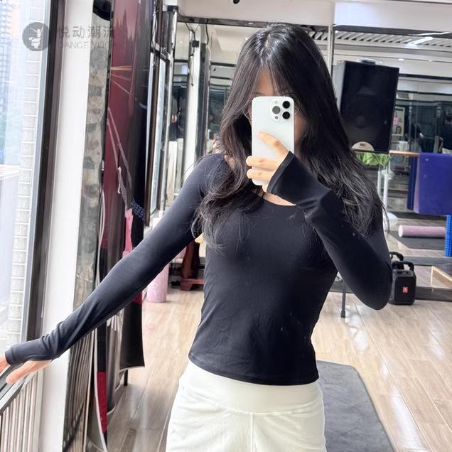 新款美背瑜伽服感普拉提训练上衣图片