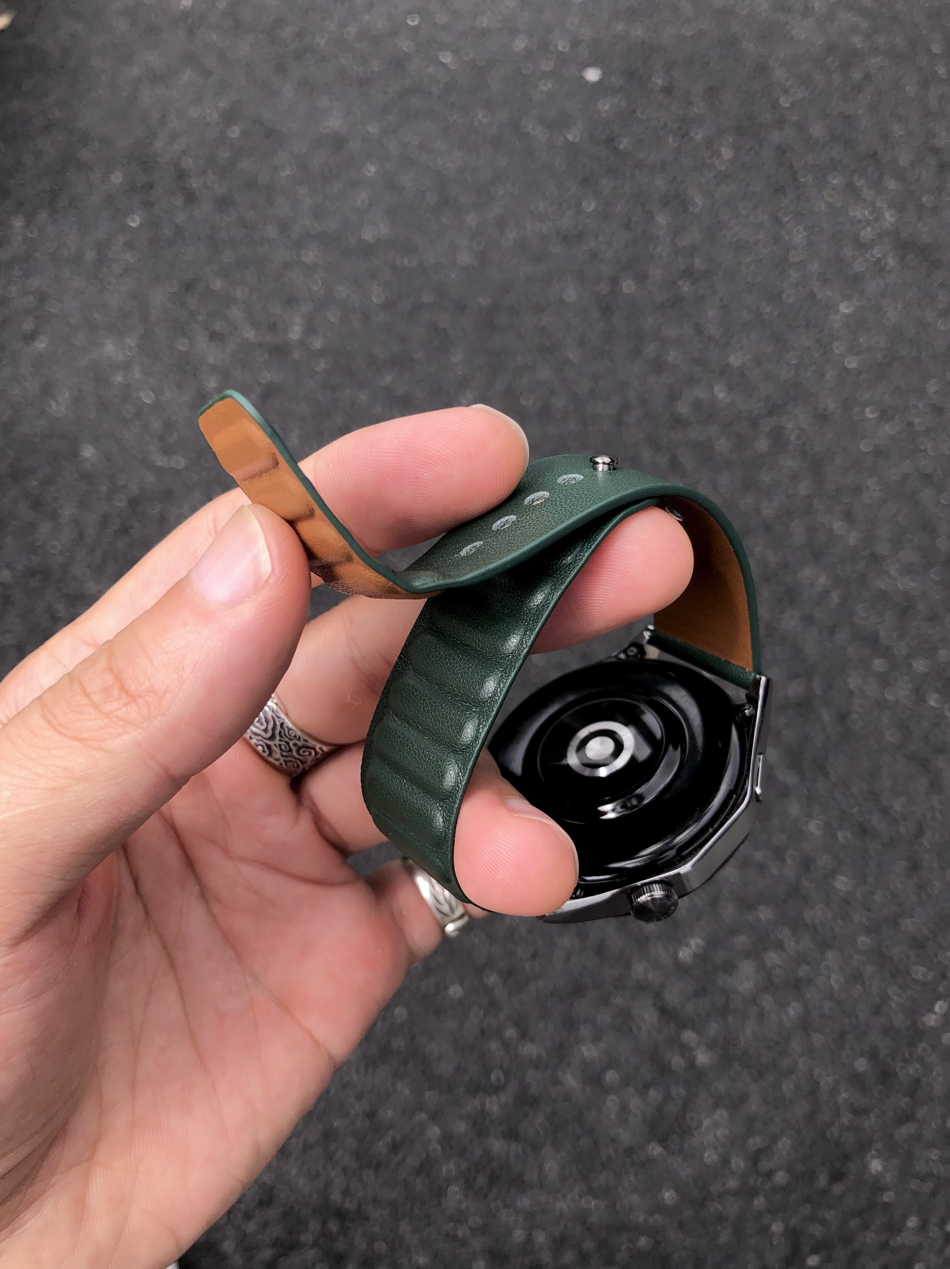 卡客风暴 磁吸真皮适用华为手表GT5表带薄GT4按扣watch3小米oppo