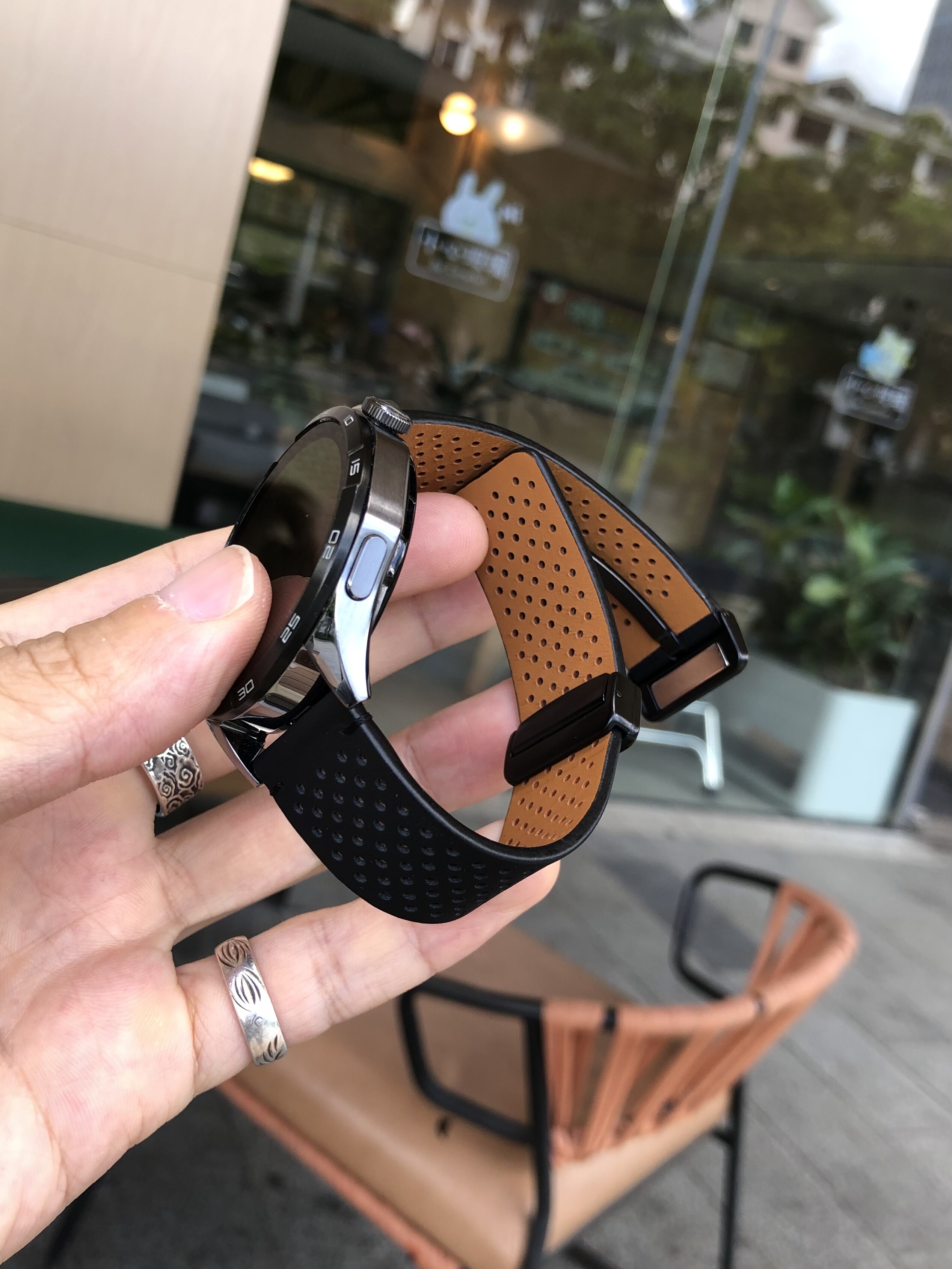 卡客风暴 透气真皮适用华为手表GT5表带GT6磁吸扣watch4洞洞GT3 2