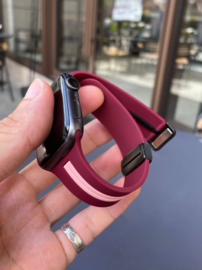卡客 磁吸扣适用苹果手表iwatch表带s987654双色酒红硅胶新款潮