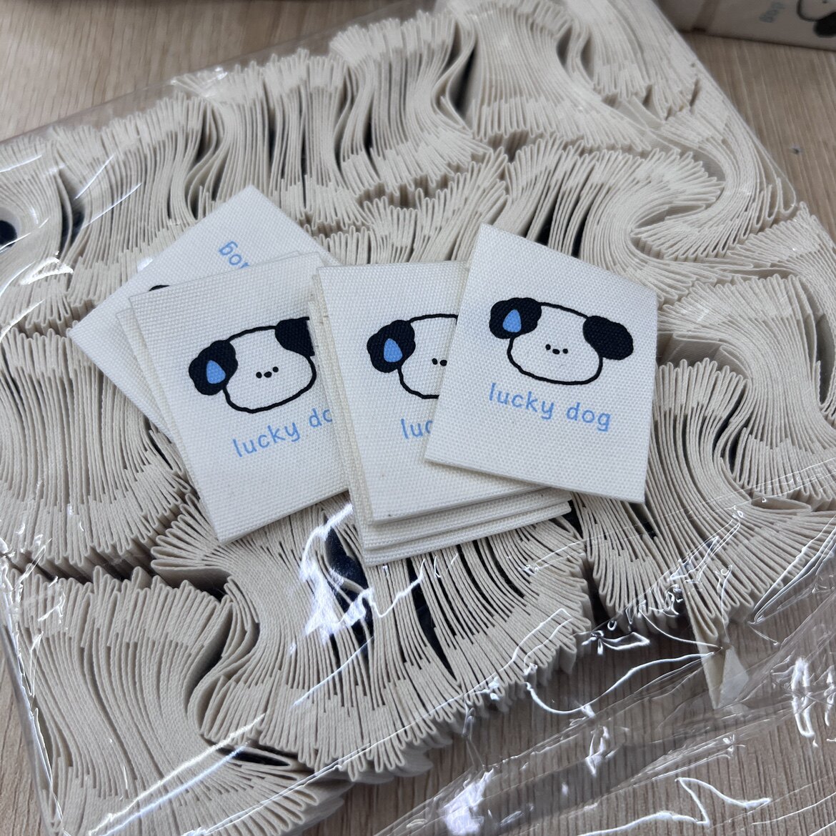 宠物服装配饰标签幸运狗lucky布标棉质标签亲肤舒适透气DIY配饰标