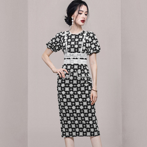 RM9926#夏季新款气质修身拼接花边灯笼袖收腰绣花裙优雅连衣裙