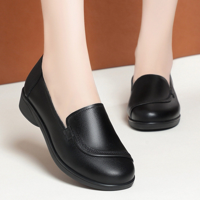 妈妈鞋皮鞋软皮软底老人单鞋春秋季舒适平跟中老年大码女鞋40-42,女鞋,浅口单鞋,淘宝优惠券,粉丝福利购,淘宝优惠卷