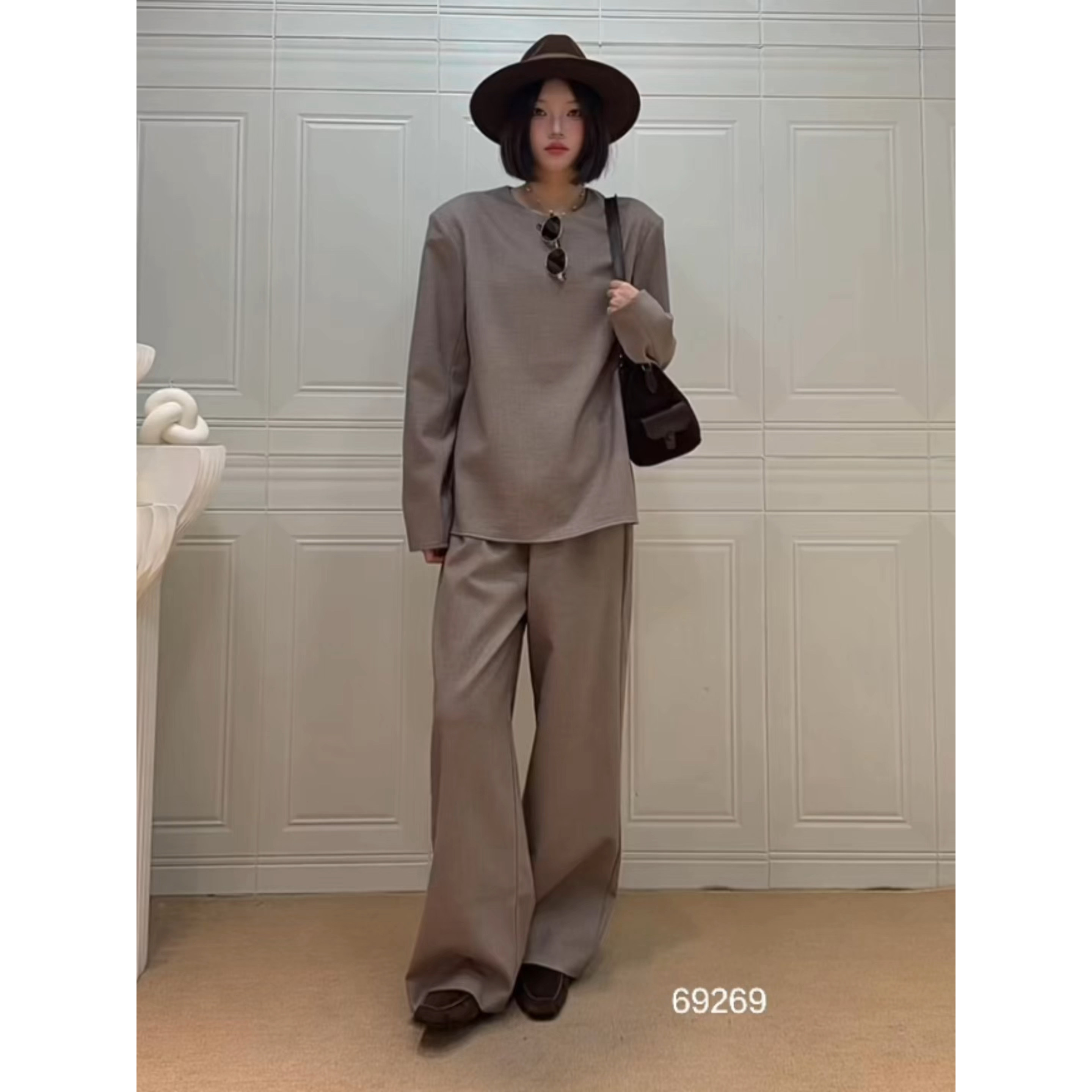 韩奈韩国女装PH23正品2026秋季垫肩长袖上衣松紧腰直筒裤套装9269