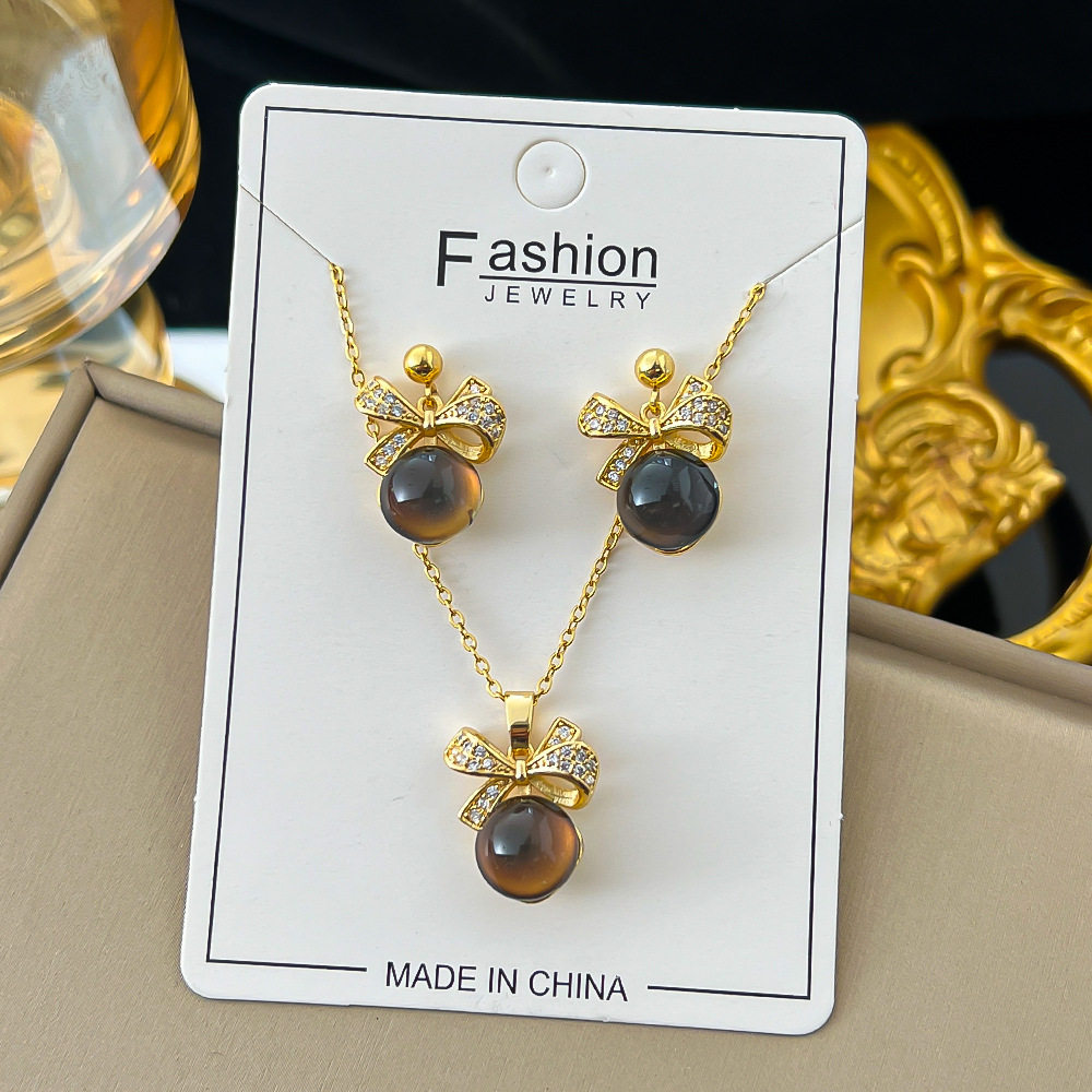 简约风吊坠锆石小众设计感ins风 四叶草项链女饰品时尚锁骨链ins