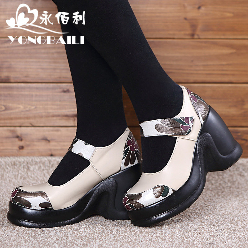 2026春秋新款女鞋民族风花朵真皮单鞋女魔术贴厚底坡跟松糕鞋皮鞋