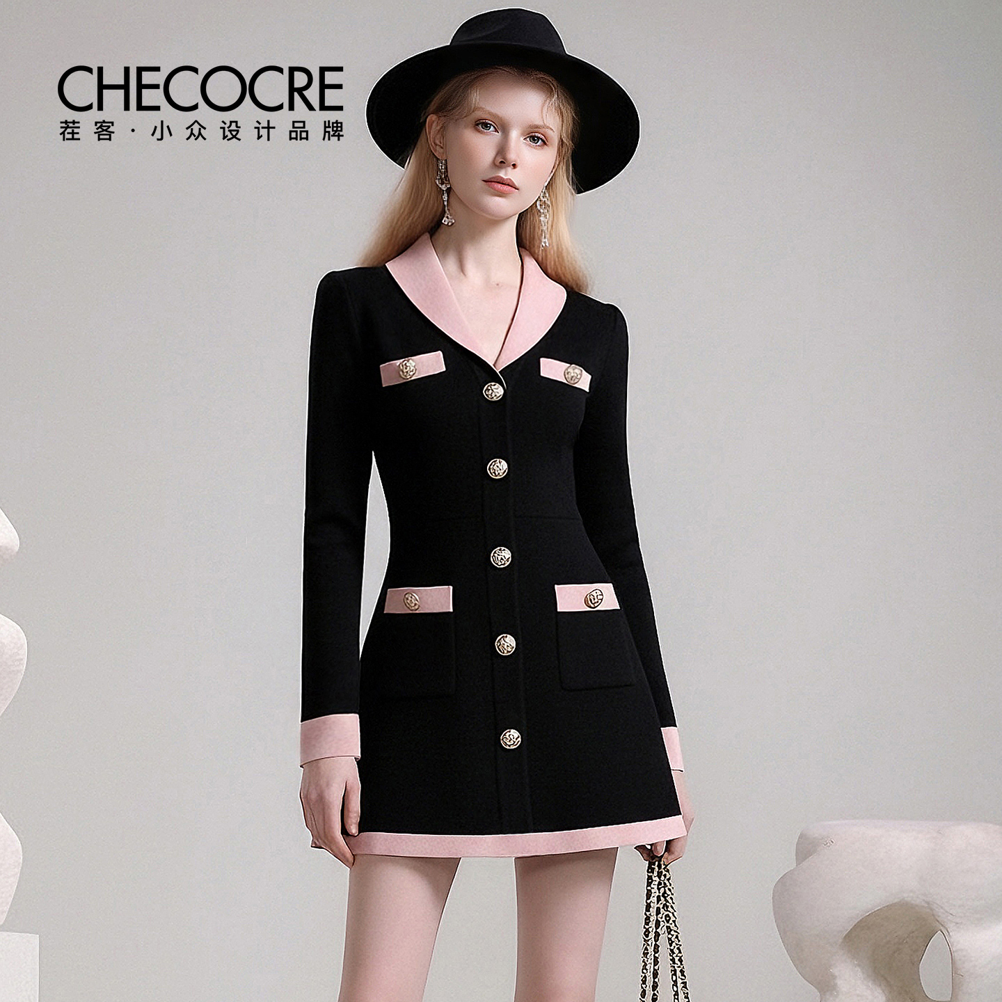 茬客青果领黑粉金属扣短裙