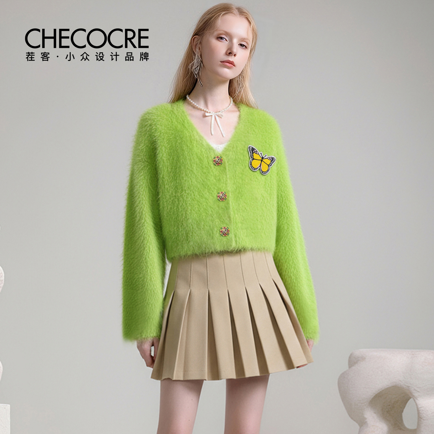 茬客款V领蝴蝶毛绒百褶裙