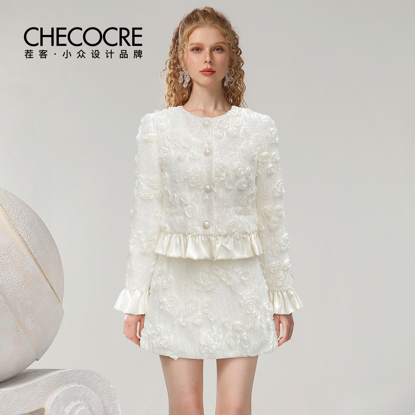 茬客立体花朵拼接上衣短裙