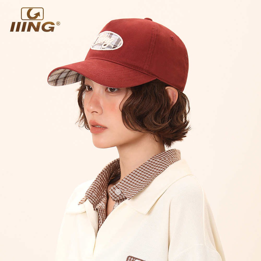 酒红色复古条纹拼色棒球帽