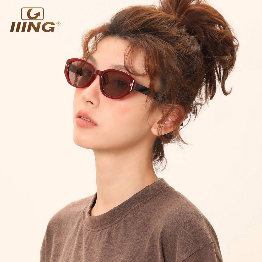 IIING帽控个性红色太阳墨镜
