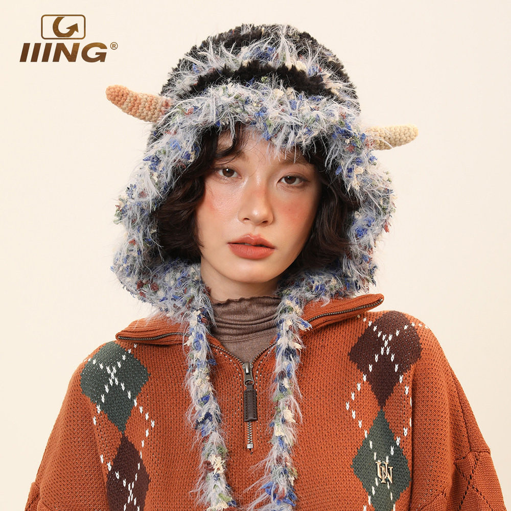 毛绒绒可爱羊角混色辫子雷锋帽小怪兽搞怪帽子女冬保暖针织护耳帽