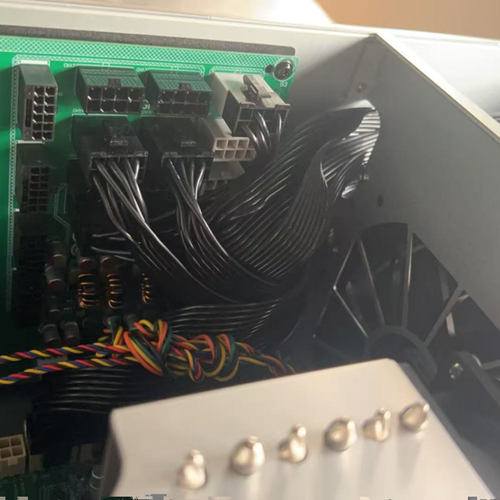 国鑫RM4104G-670-HS 转4090 K100 AI 300I DUO 显卡GPU供电线16P