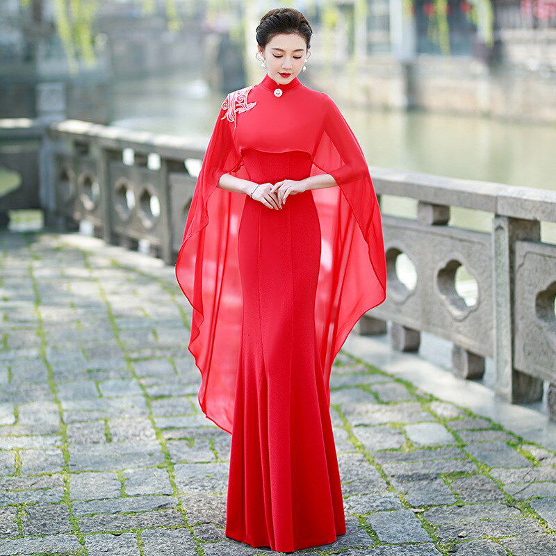 新款走秀演出旗袍年刺q绣中国风形体蓝色长款鱼尾披风礼服优雅气