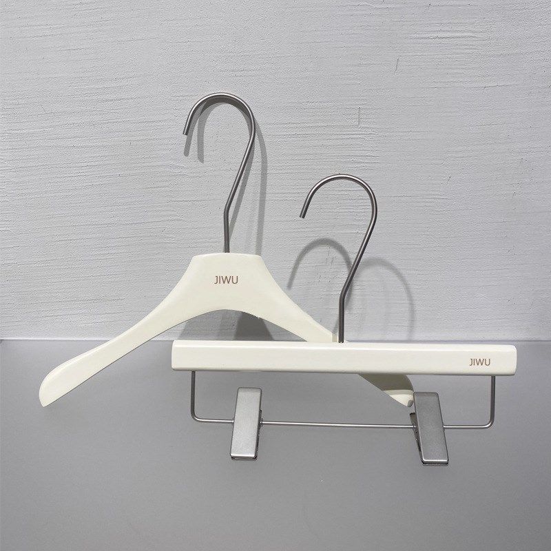 儿童实木衣架裤夹奶白色服装店专用防滑牢固无痕高颜值衣撑裤架