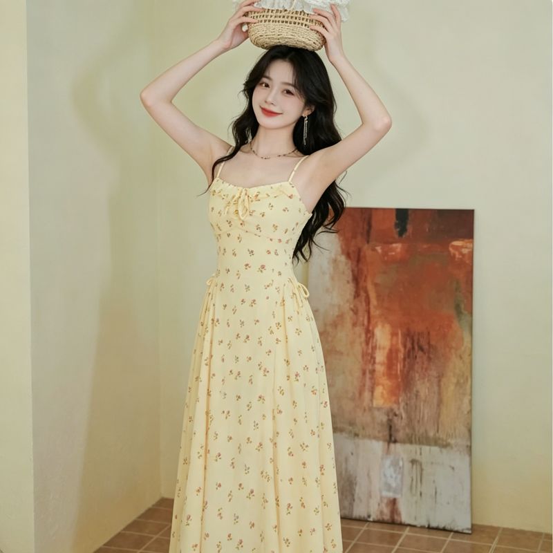 法式温柔风黄色吊带连衣裙套装女夏季初恋甜美裙子小清新碎花长裙