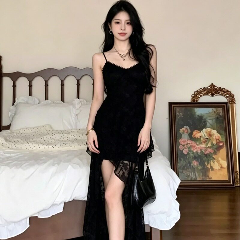大码纯欲辣妹不规则下摆开叉连衣裙夏季胖妹妹氛围感蕾丝吊带短裙