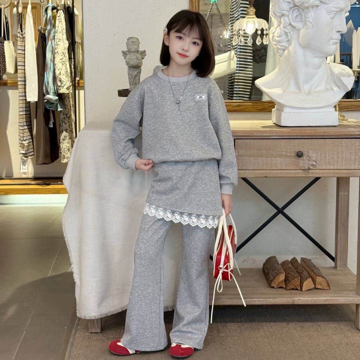 女童春款套装2026新款超好看中大童拼蕾丝喇叭裤休闲卫衣两件套潮