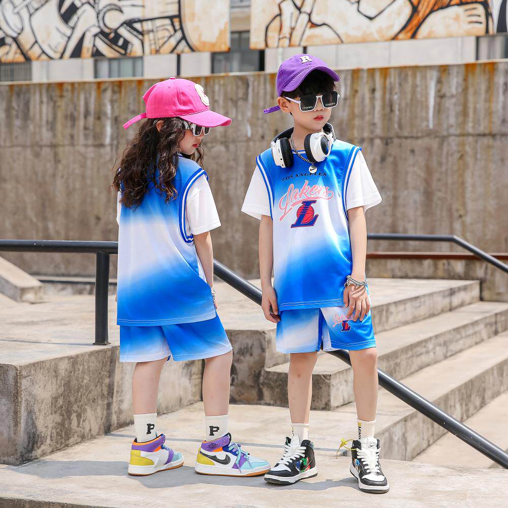 夏季新款运动套装2026幼儿园演出服装洋气帅气男女童速干两件套潮