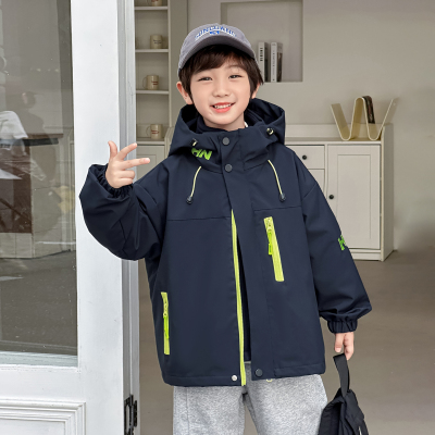 男童冲锋衣外套2025新款