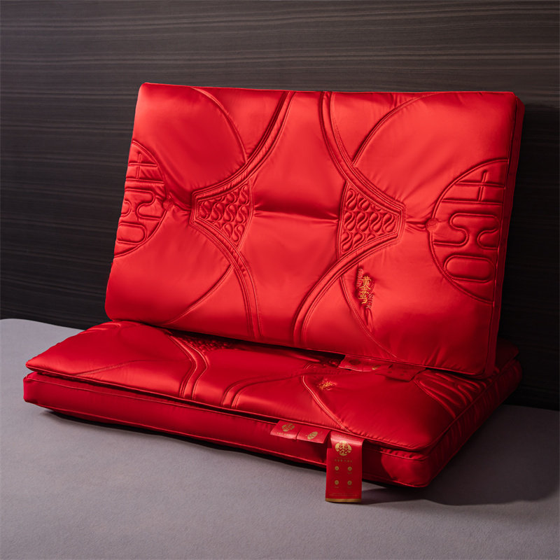 结婚乳胶枕头家用一对装婚庆护颈椎助睡眠大红色情侣新婚专用枕芯