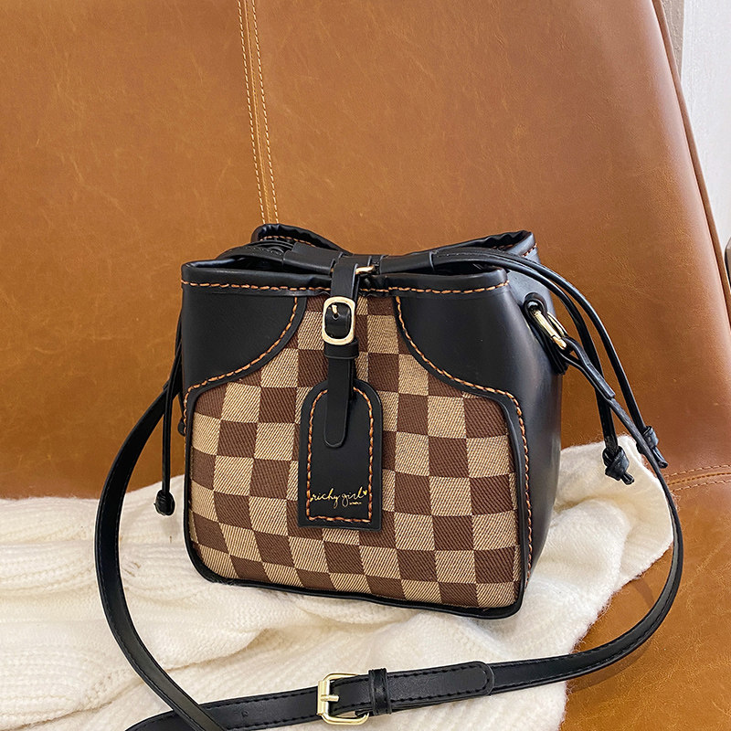 棋盘格水桶包diy手工编织包包自制材料包单肩包格子斜挎包子母包,箱包皮具/热销女包/男包,水桶包,淘宝优惠券,粉丝福利购,淘宝优惠卷