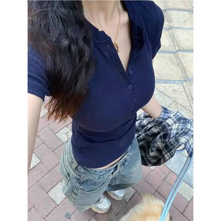 欧货V领辣妹正肩短袖t恤女夏季设计感小众甜辣短款chic复古小上衣