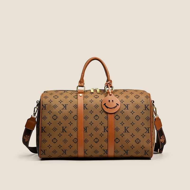 卡乐熊女包源头工厂优质时尚流行大容量手提斜跨经典旅行包包