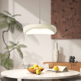 现代简约餐厅吊灯北欧创意圆形创意吊灯护眼餐桌灯具2026新款 饭厅