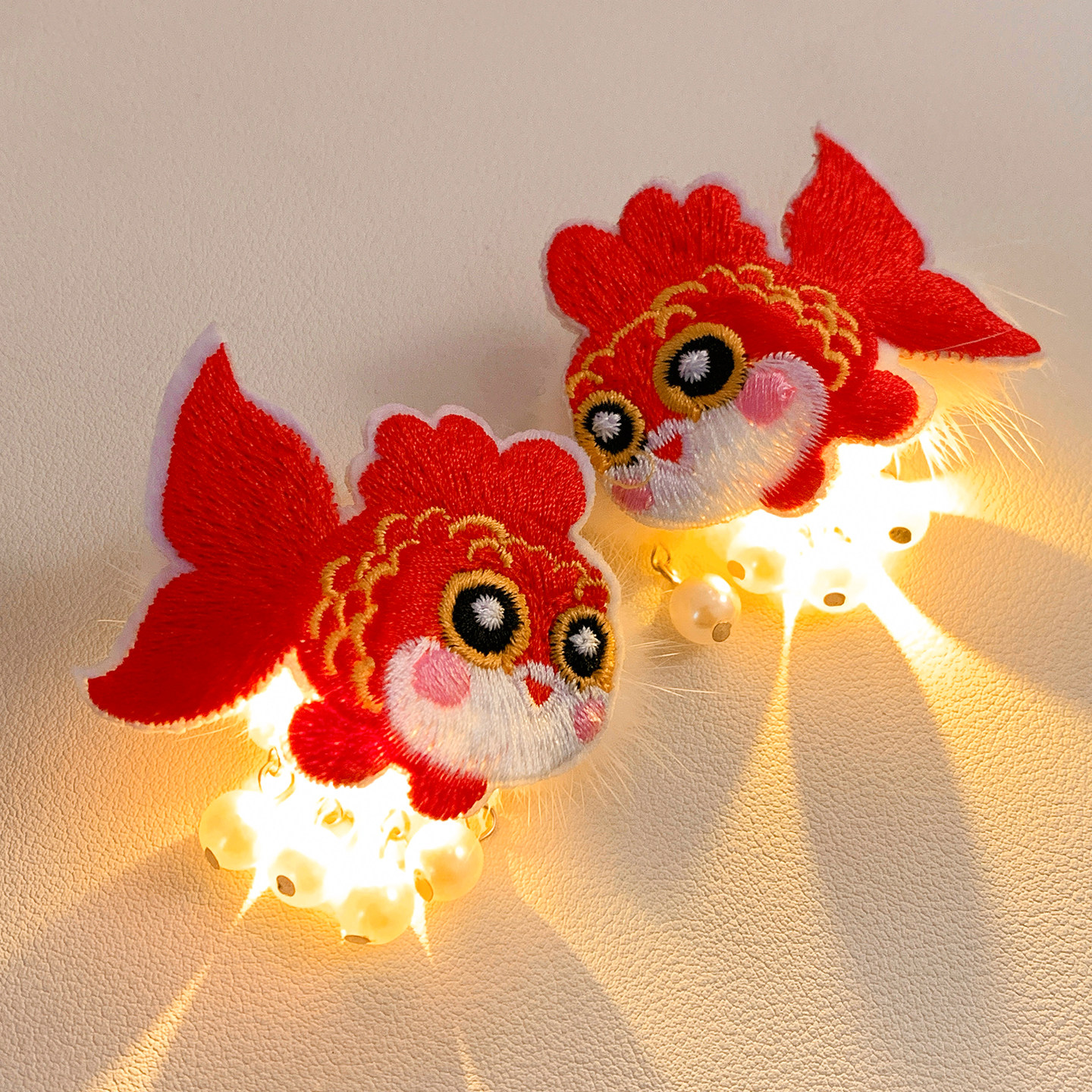 好运来~红色鲤鱼流苏发夹女可爱喜庆新年儿童头饰碎发刘海侧边夹,饰品/流行首饰/时尚饰品新,发饰,淘宝优惠券,粉丝福利购,淘宝优惠卷