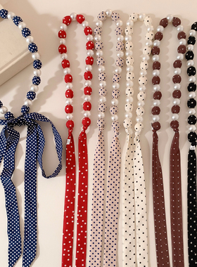 慵懒风珍珠波点丝巾项链女高级感