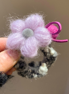 紫色毛线花朵针织小肠发圈女高级感温柔秋冬头饰发绳扎头发低马尾