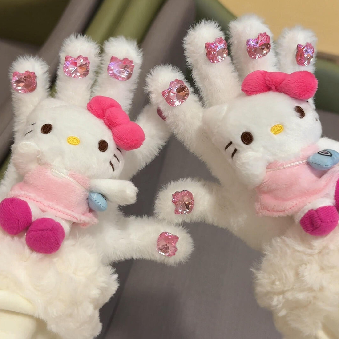 粉色水钻美甲Kitty手套冬季毛绒