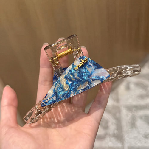 高级感幻彩三角发夹抓夹