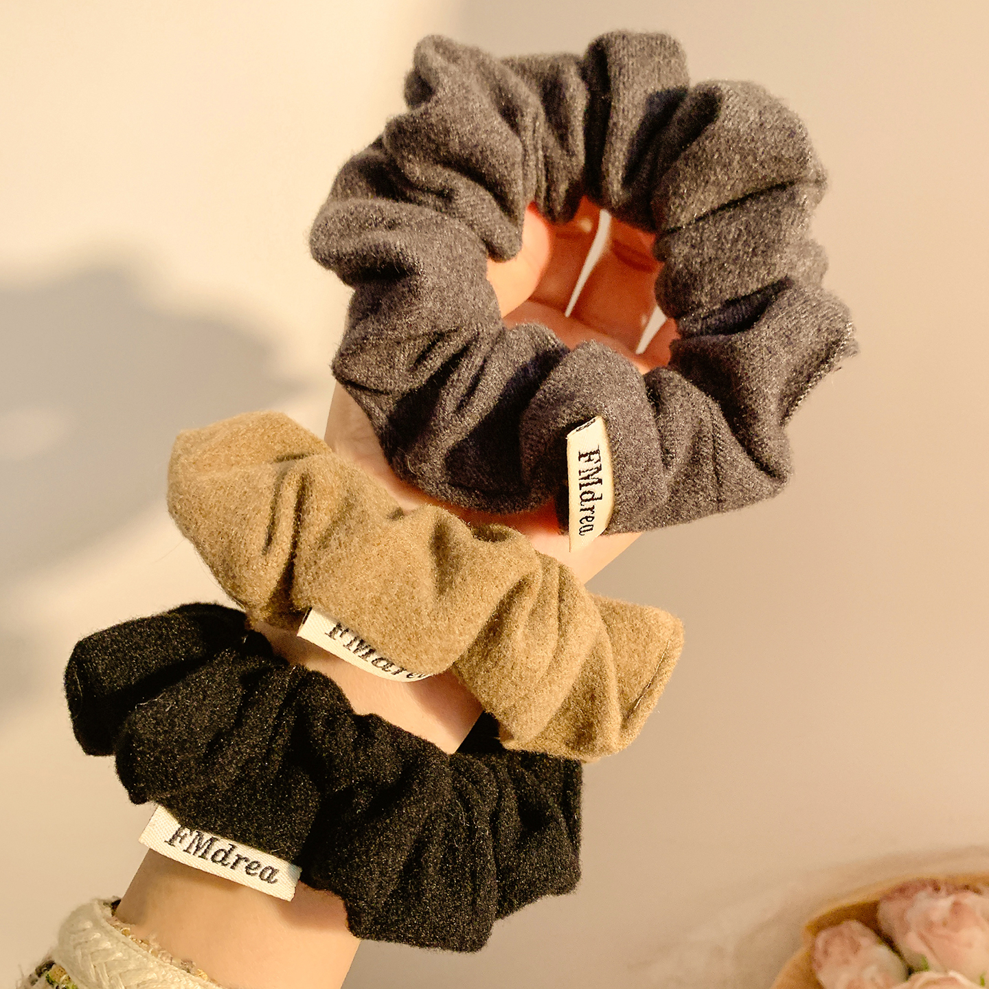 秋冬复古灰色毛呢小肠发圈