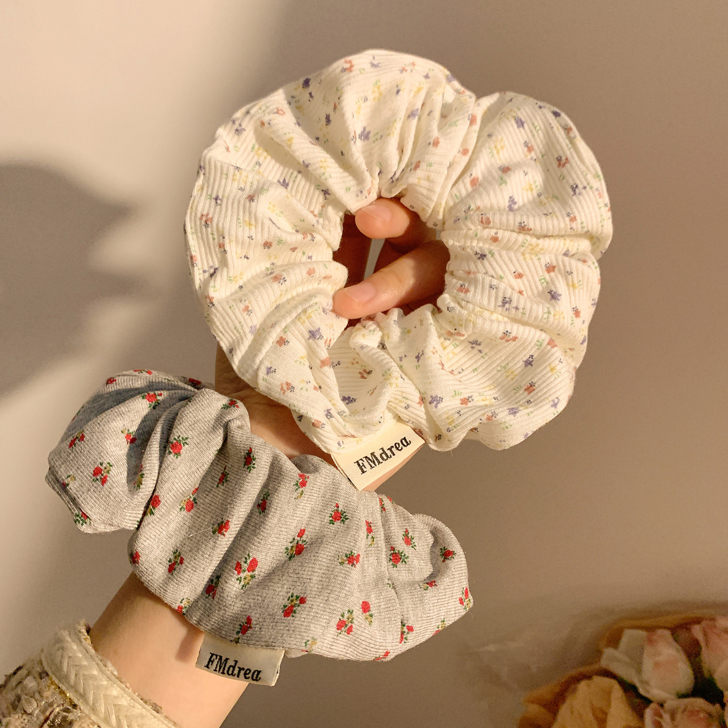 bm风简约白色碎花大肠发圈