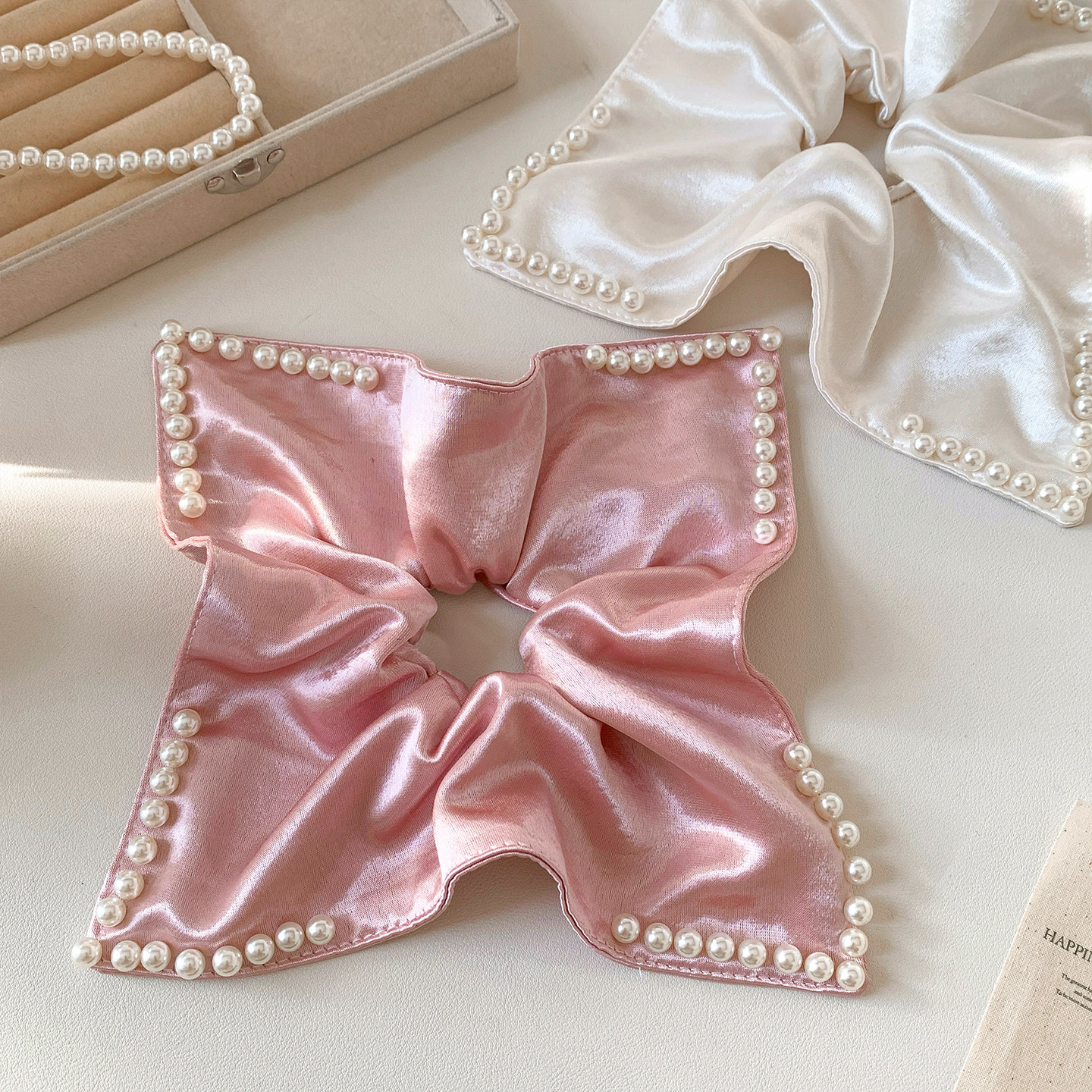 法式粉色缎面珍珠方巾大肠发圈女高级感方形发饰韩系头绳超大新款,饰品/流行首饰/时尚饰品新,发饰,淘宝优惠券,粉丝福利购,淘宝优惠卷