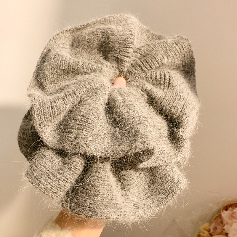 慵懒风灰色毛线针织兔毛大肠发圈