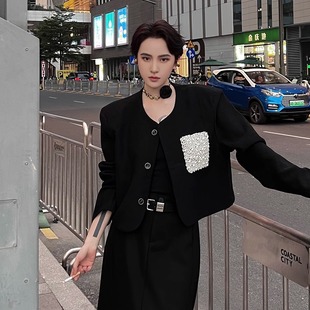 小香风短款外套设计感气质百搭重工珍珠宫廷风轻奢时尚无领上衣潮