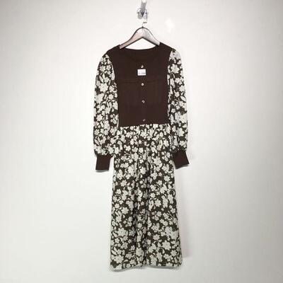 潮系列 Z01-A00549 时尚连衣裙品牌女装折扣颦