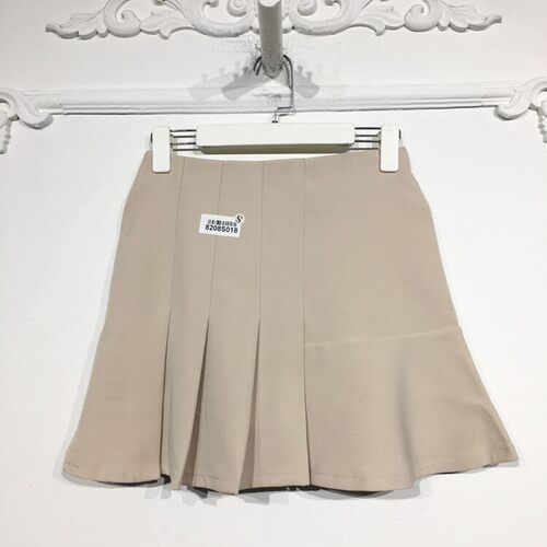 潮系列 8208S018 时尚短裙品牌女装折扣颦